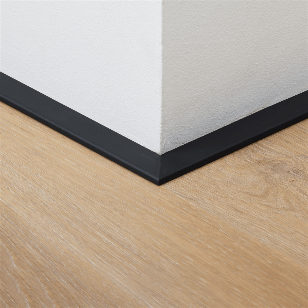 Plakplint Lakfolie Zwart 9005 5111900519 2400x24x5mm