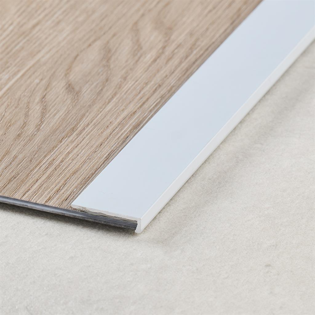 Co-pro hoekprofiel zelfklevend 4,5mm zilver