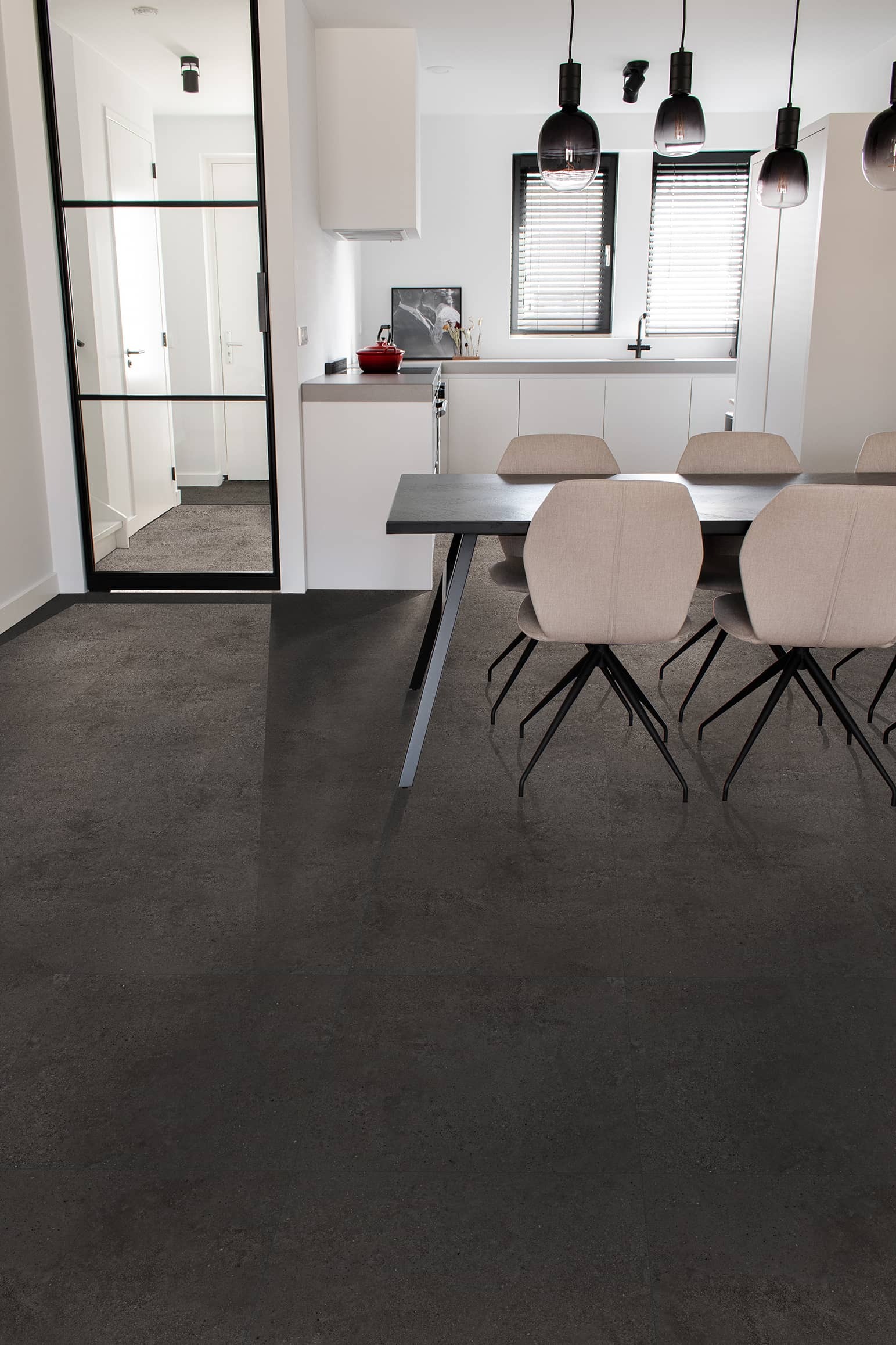 Gelasta Nova 6303 Arctic Graphite PVC tegel plak pvc in woonkamer sfeerfoto