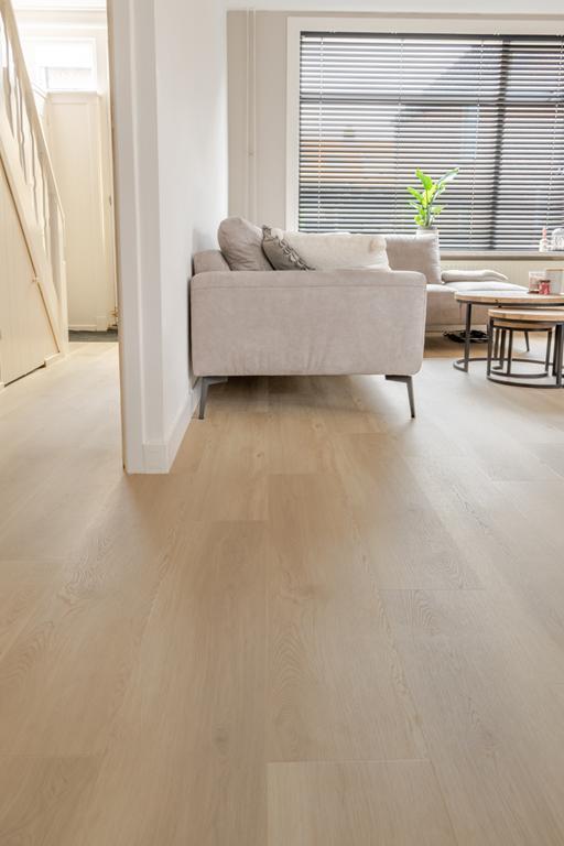 Gelasta Artline Register 2300 Beige PVC plank plak pvc in woonkamer sfeerfoto