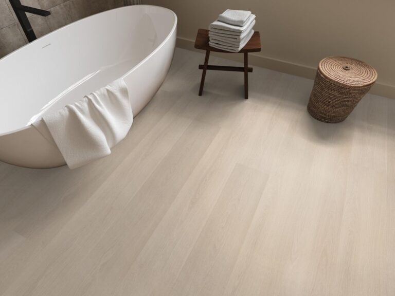 Ambiant Soleno Click 6051.2001.19 Close-up van houtdessin Beige PVC plank click pvc met natuurlijke tekening