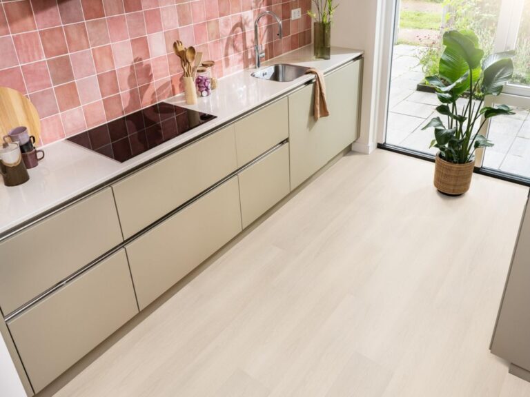 Ambiant Soleno Click 6051.2001.19 Kleur en structuur Beige PVC plank click pvc met rustige kleurtoon