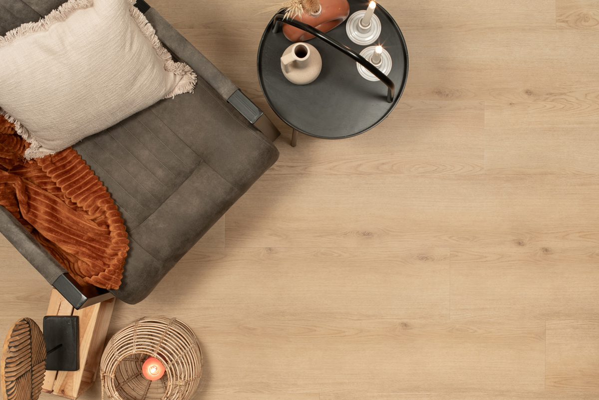 Floer Natuur Click PVC FLR-3728 Berner Bruin PVC plank click pvc in woonkamer sfeerfoto