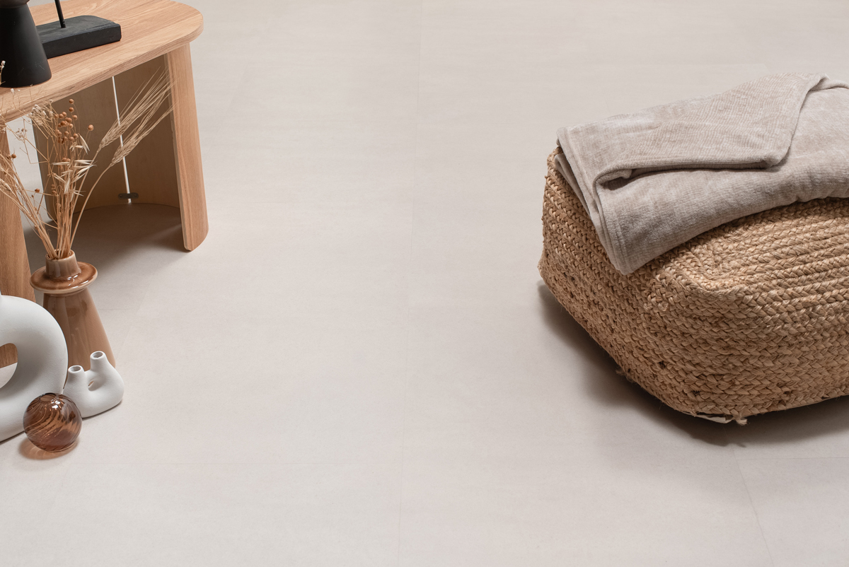 Floer Tegel Click PVC FLR-3803 Close-up van steenlook Betonlook Zand PVC tegel click pvc met natuurlijke tekening