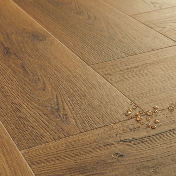 QuickStep Ciro AVHBU40364 Botanische Karamel Eik visgraat click pvc 630x126x6 mm SKU AVHBU40364 productfoto
