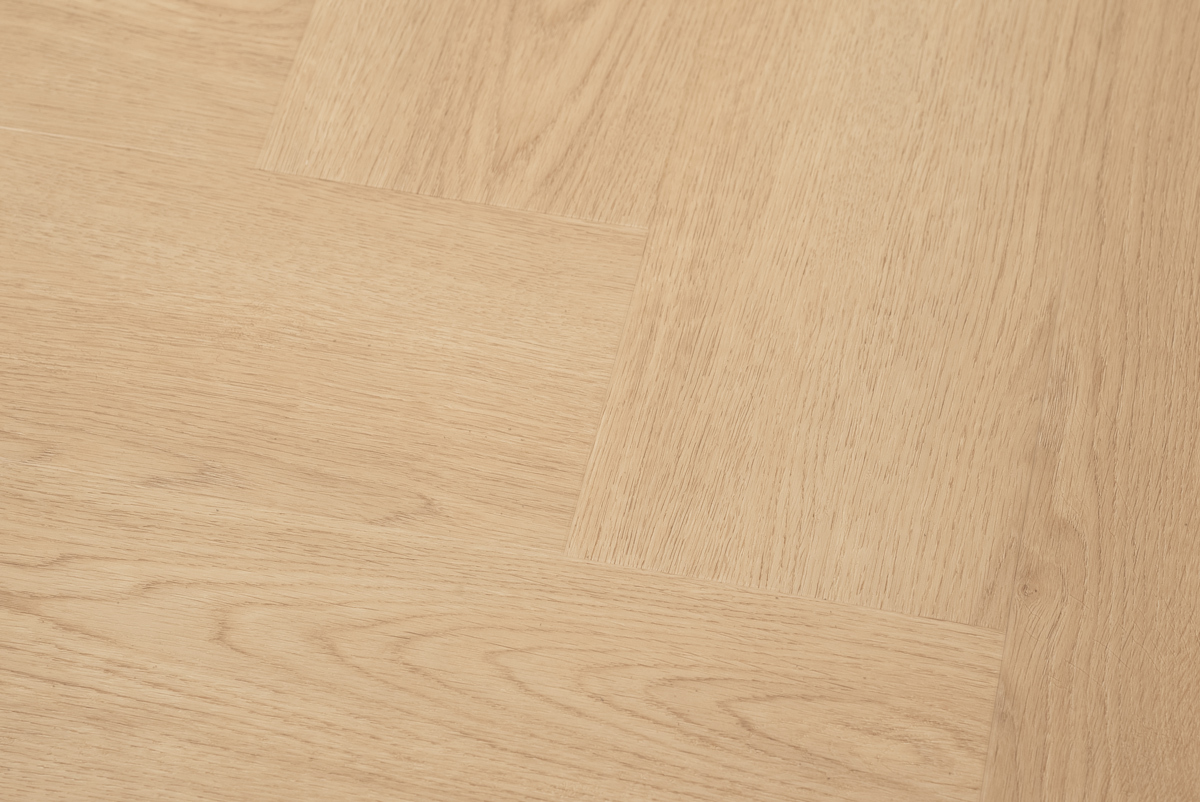 Floer Walvisgraat click PVC FLR-3913 Close-up van houtdessin Bryde Bruin visgraat click pvc