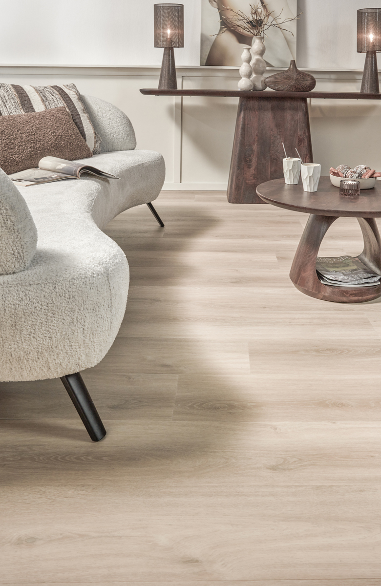 Floer Natuur Click PVC FLR-3727 Afwerking en randdetail Callantsoog Cremewit PVC plank click pvc met levendige structuur