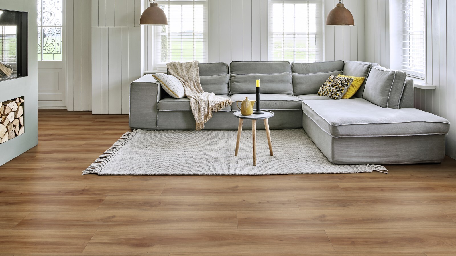 Moduleo LayRed Woods Small Plank 24844 Classic Oak PVC plank click pvc in woonkamer sfeerfoto
