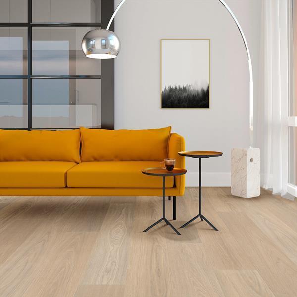 VivaFloors Bologna 7810 click PVC plank toegepast in een lichte hal