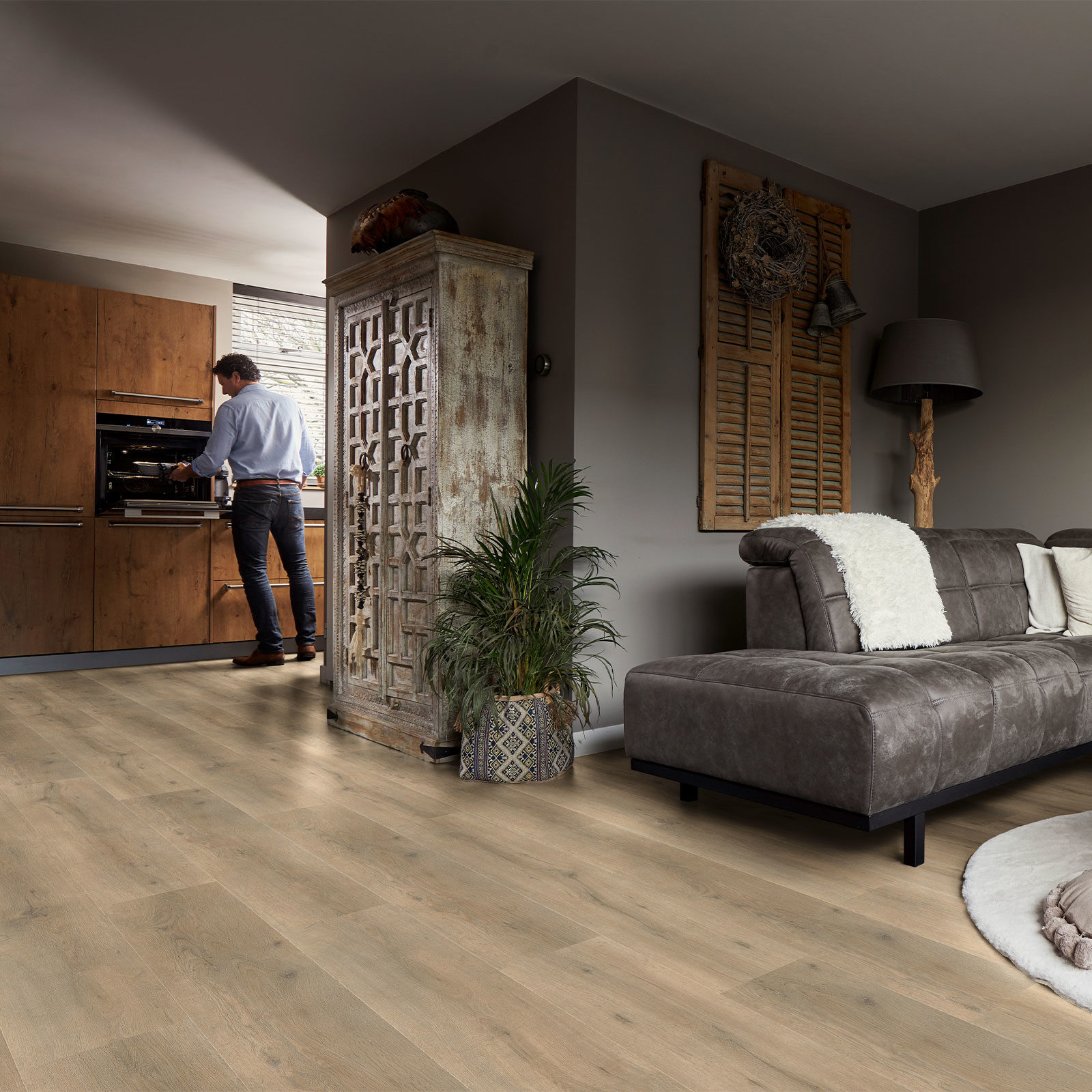VivaFloors Tuscany 6830 click PVC plank toegepast in een lichte hal
