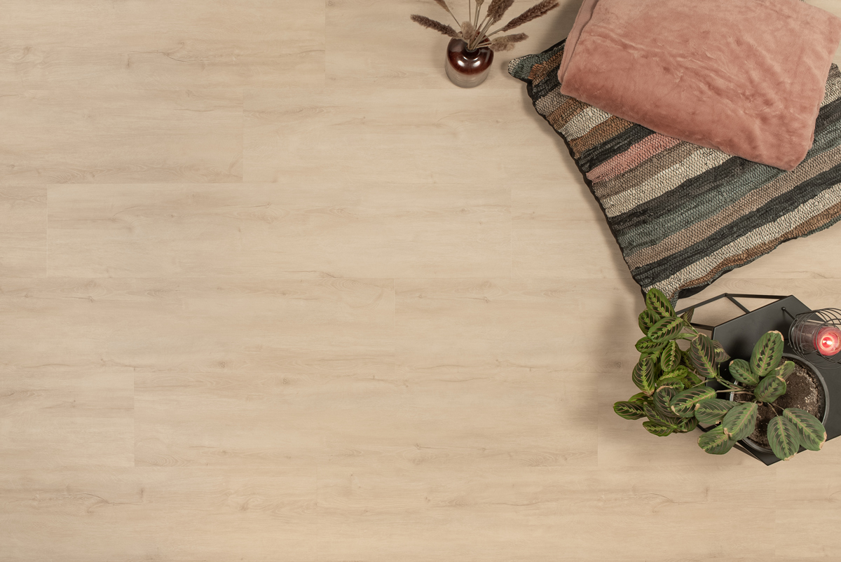 Floer Landhuis Click PVC FLR-3755 Creme Eik PVC plank click pvc in woonkamer sfeerfoto