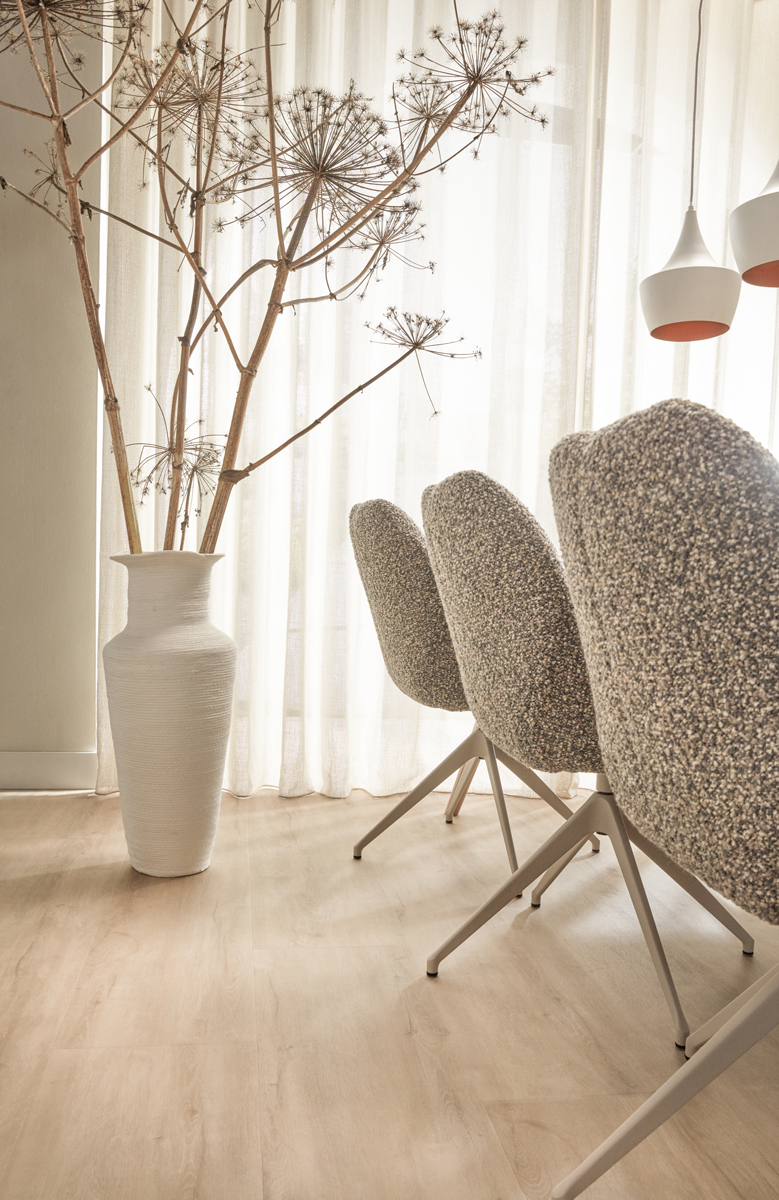 Floer Landhuis PVC FLR-3235 Afwerking en randdetail Creme Eik PVC plank plak pvc met levendige structuur