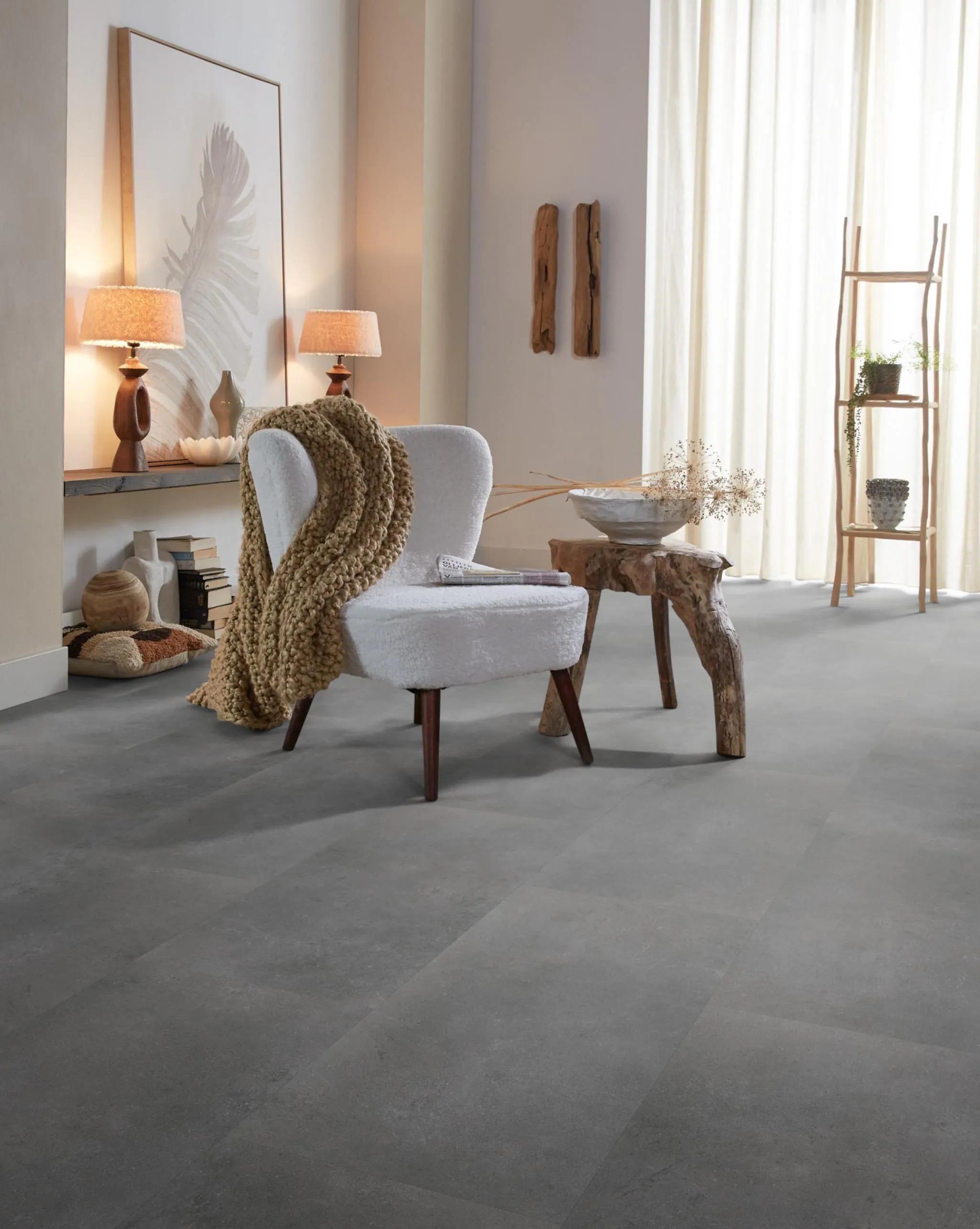 Ambiant Sarino 6711.4111.19 Dark Grey PVC tegel plak pvc in woonkamer sfeerfoto