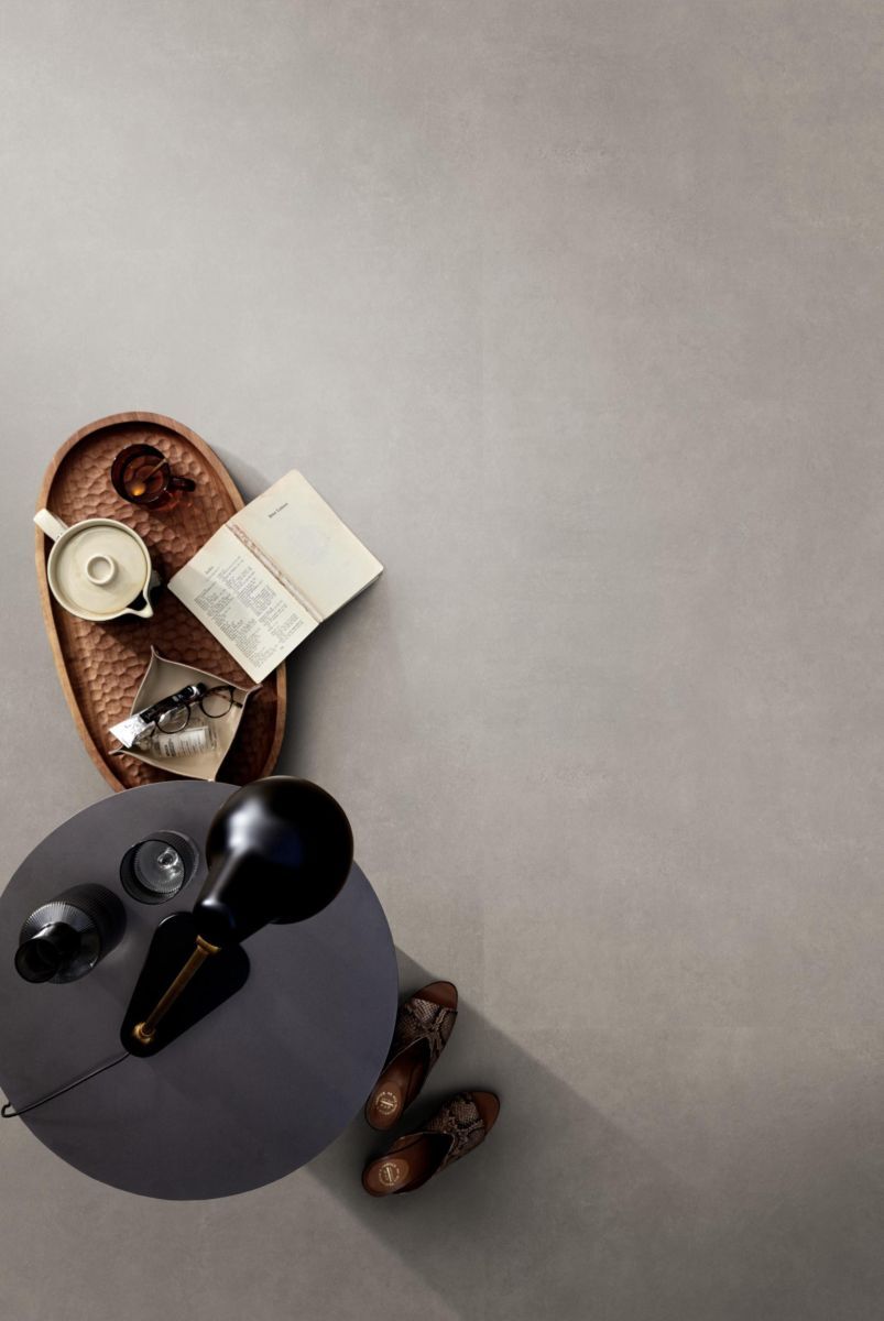 VTwonen Basic Click 6212.8251.19 Dark Grey PVC tegel click pvc in woonkamer sfeerfoto