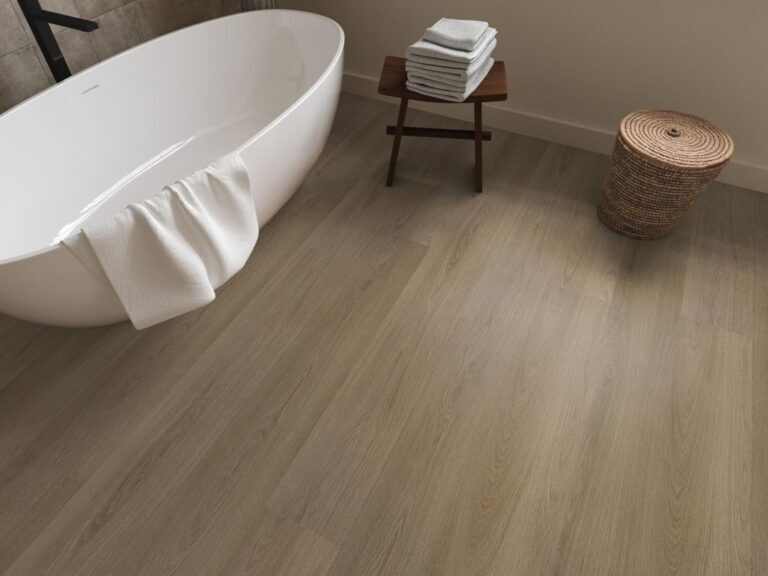 Ambiant Soleno 6050.1004.19 Dark Oak PVC plank plak pvc in woonkamer sfeerfoto