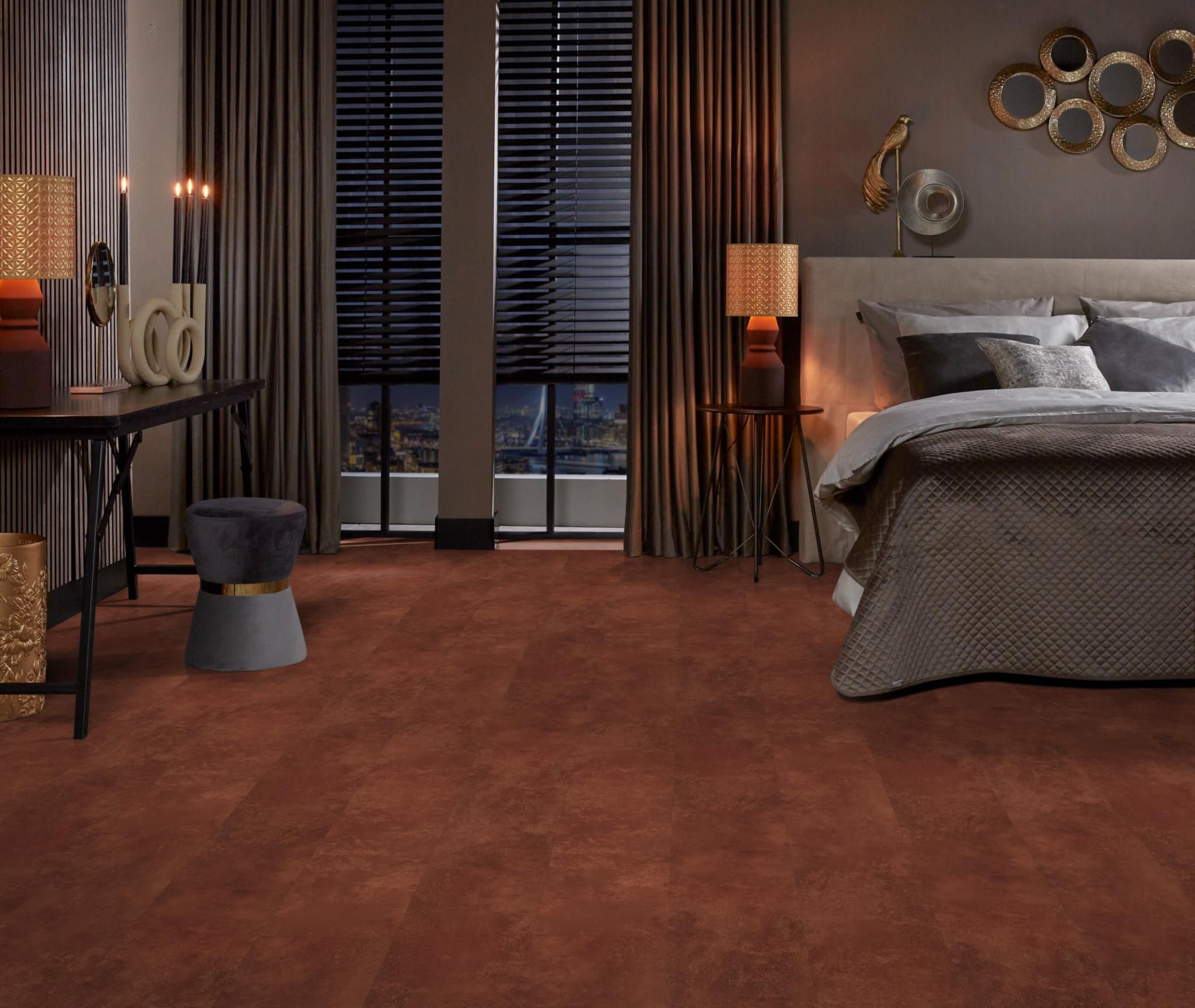 Kleurdetail van Ambiant Viretto Dark Orange 8560.2028.19 plak PVC tegelvloer – houtdessin close-up