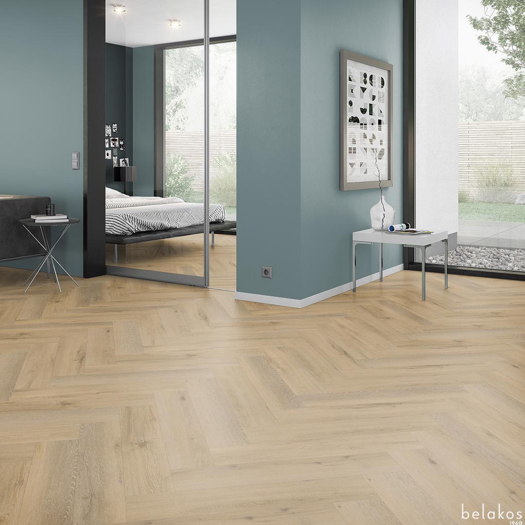 Attico Visgraat XL 80 visgraat plak PVC sfeerfoto in woonkamer