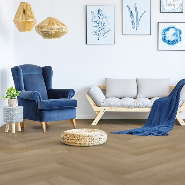 Bodiax Fisk BP580 visgraat 535 Dune visgraat click pvc in woonkamer sfeerfoto