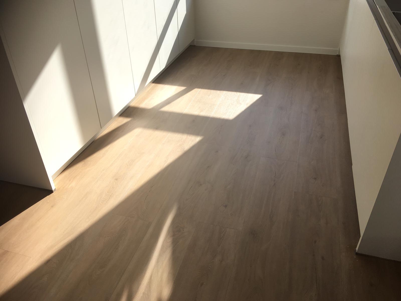 Hebeta Charente 5460 Close-up van houtdessin Eiken Naturel PVC plank plak pvc met natuurlijke tekening