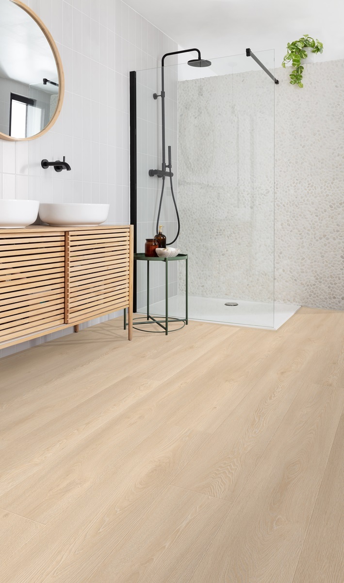 Moduleo Roots Galtymore Oak 86221 variant PVC plank plak pvc in woonkamer sfeerfoto