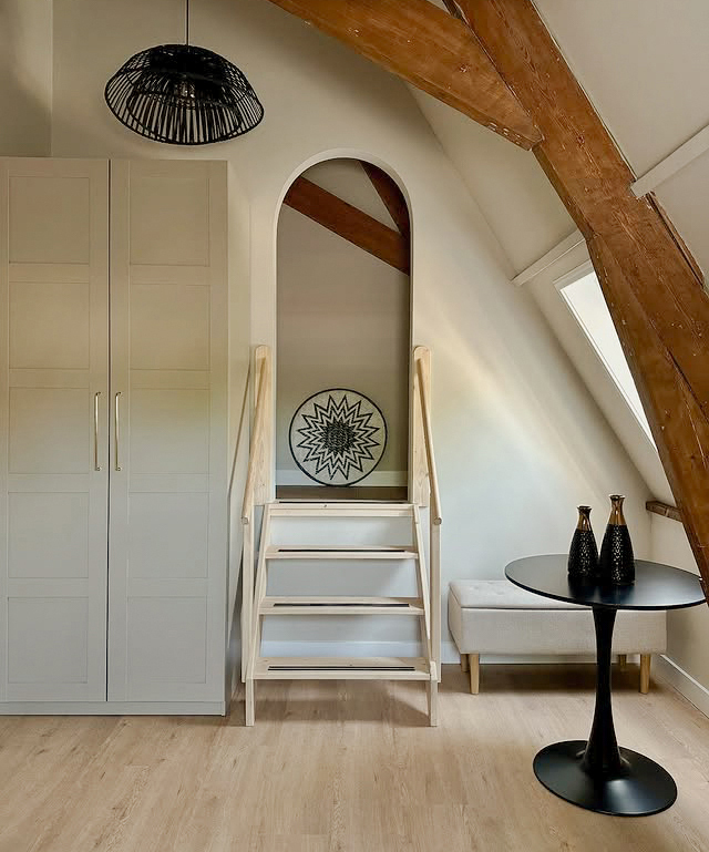 Floer Natuur Click PVC FLR-3726 Legpatroon en afwerking Garda Grijsbeige PVC plank click pvc met rustige tekening