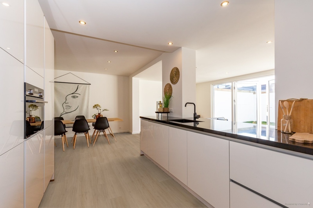 Hoomline Fusion Superior Click 45305 Gotham Oak Flax PVC plank click pvc in woonkamer sfeerfoto