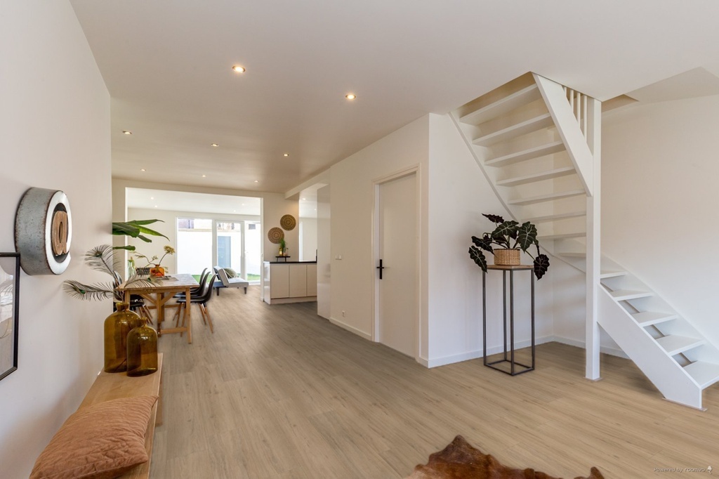 Hoomline Fusion Superior 44200 Gotham Oak Natural PVC plank plak pvc in woonkamer sfeerfoto