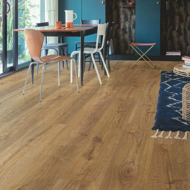 Sfeerfoto van PVC plank plak pvc in interieur met QuickStep Fuse