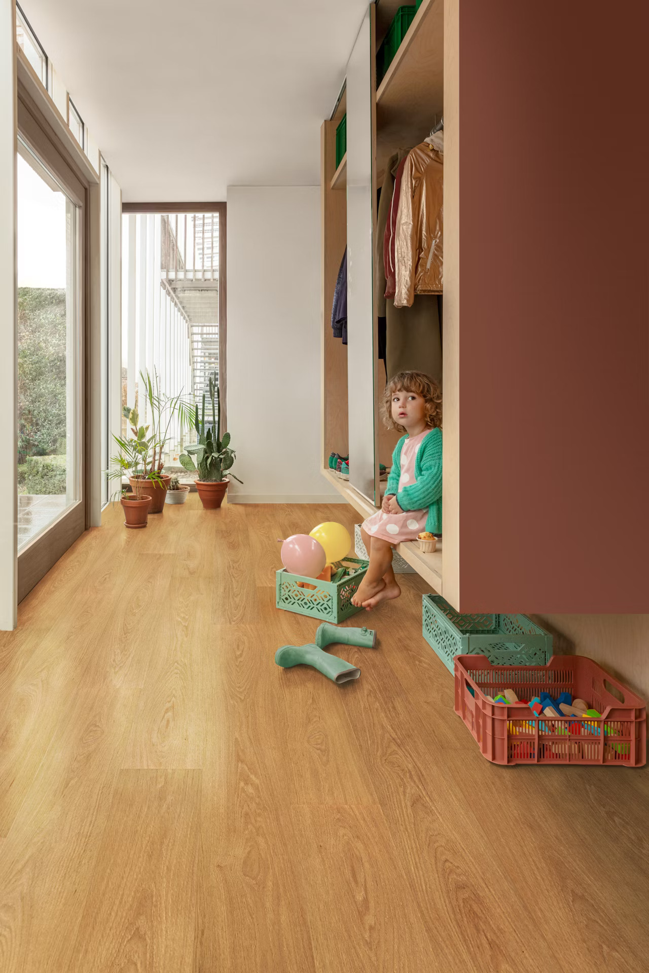 Floorify Lange Planken Honey plak pvc sfeerfoto in interieur