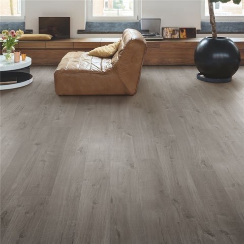 Sfeerfoto van PVC plank click pvc in interieur met QuickStep Bloom