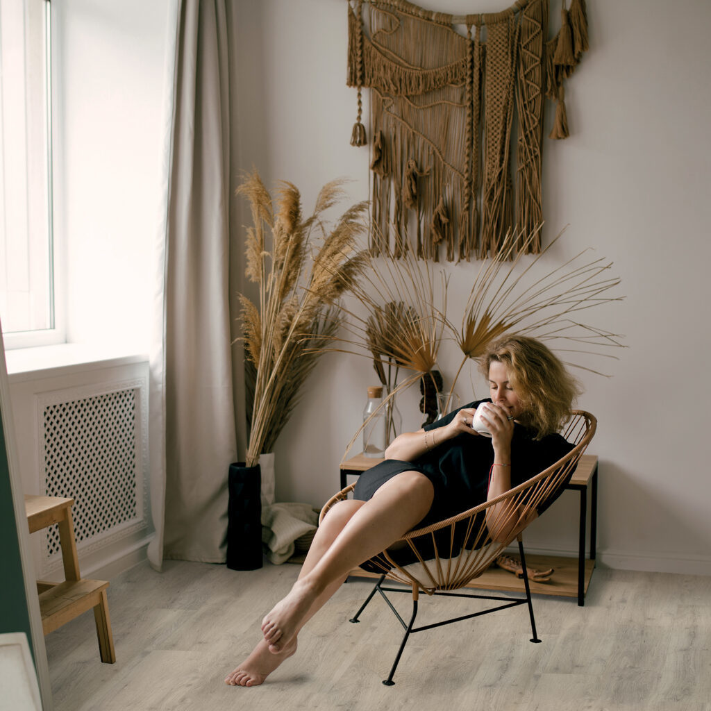 Bodiax Varuna BP390 378 Kiezel PVC plank plak pvc in woonkamer sfeerfoto