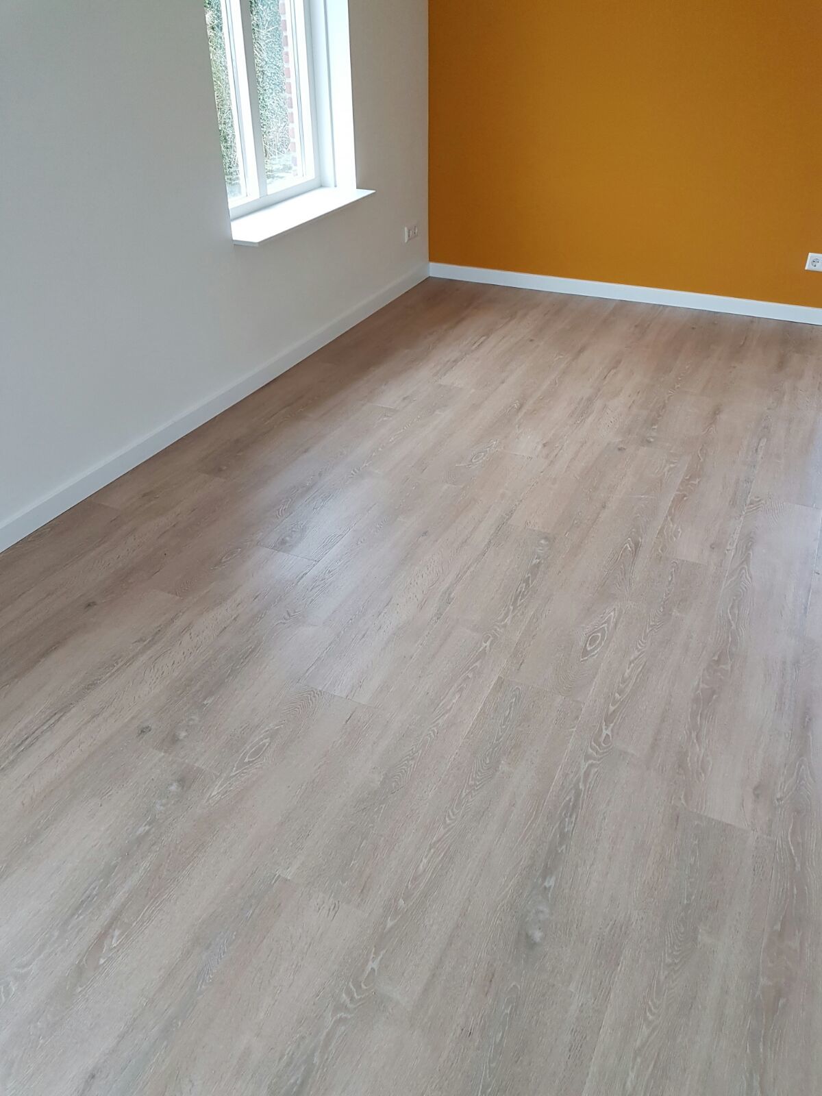 Vivafloors incl. egaliseren en leggen