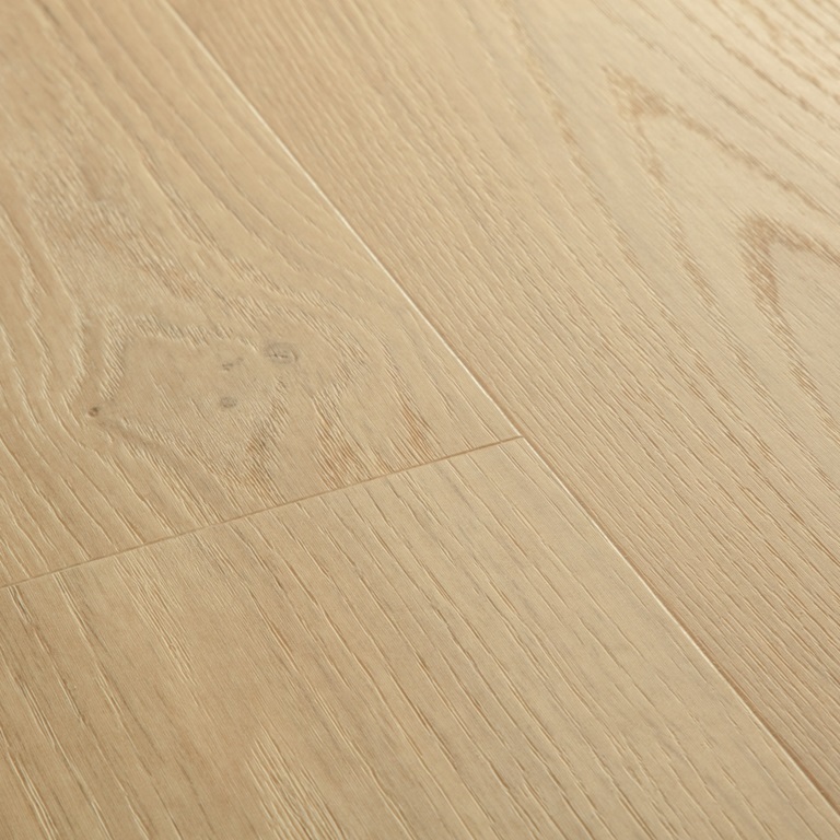 QuickStep Blos Kusteik Beige AVSPU40321 click PVC plank detail van natuurlijke tekening en afwerking