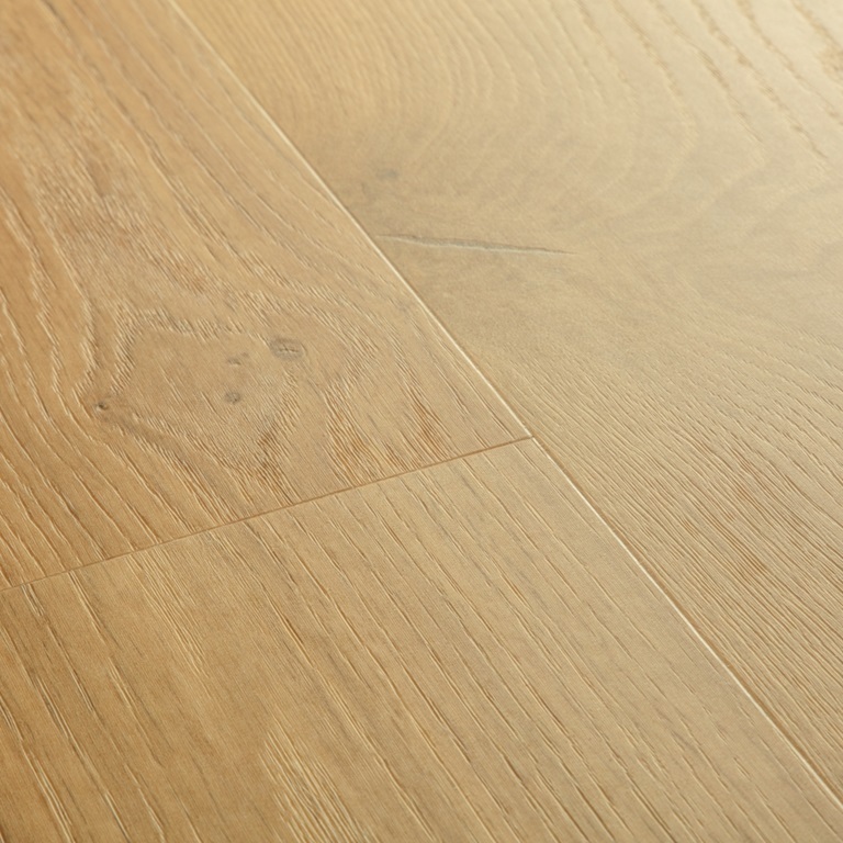 QuickStep Blos Kusteik Honing AVSPU40320 click PVC plank close-up van houttekening en subtiele structuur
