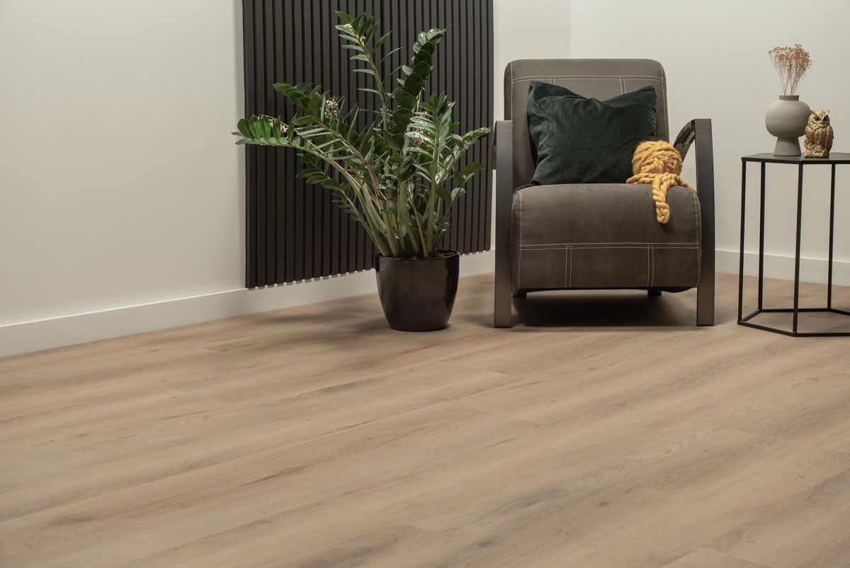 Floer Landhuis Click PVC FLR-3750 Close-up van houtdessin Landelijke Eik PVC plank click pvc met natuurlijke tekening