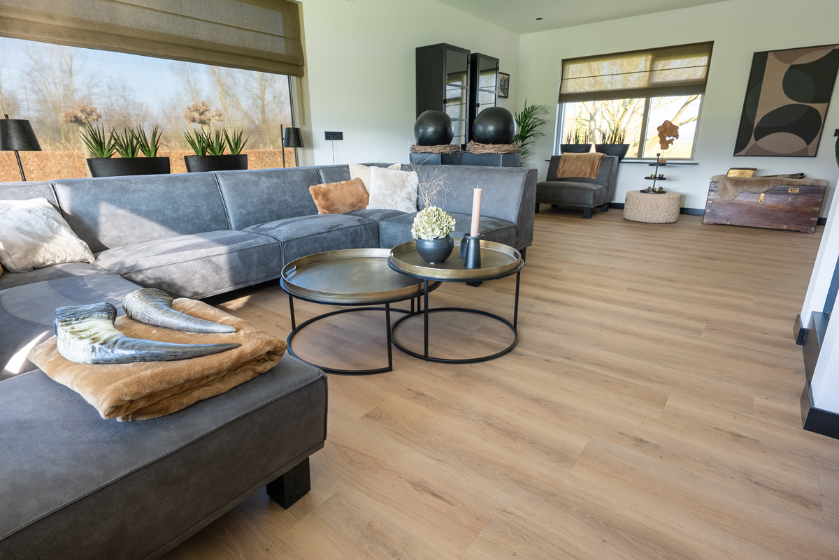 Floer Natuur PVC FLR-3035 Legpatroon en afwerking Langelo Landelijk PVC plank plak pvc met rustige tekening