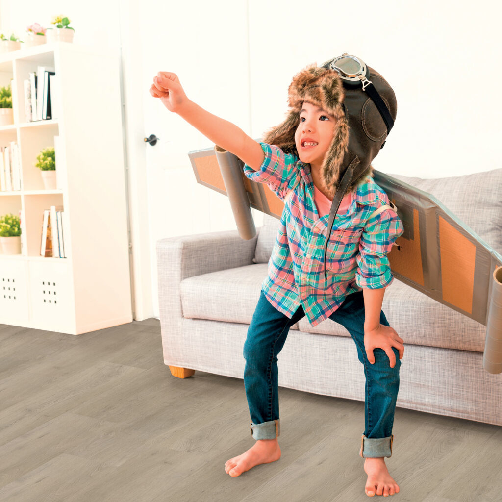 Bodiax Varuna BP390 386 Licht Eiken PVC plank plak pvc in woonkamer sfeerfoto