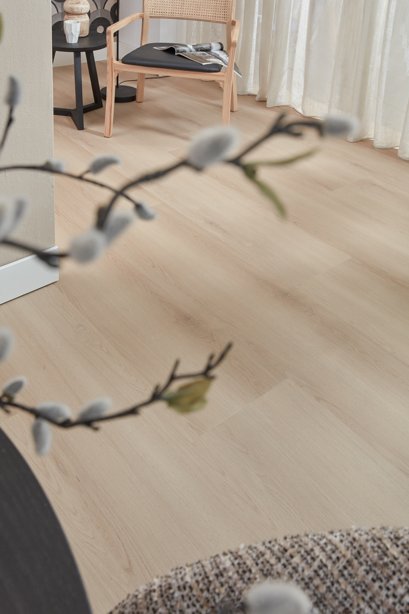 Floer Landhuis PVC FLR-3236 Legpatroon en afwerking Lichtbruine Eik PVC plank plak pvc met rustige tekening