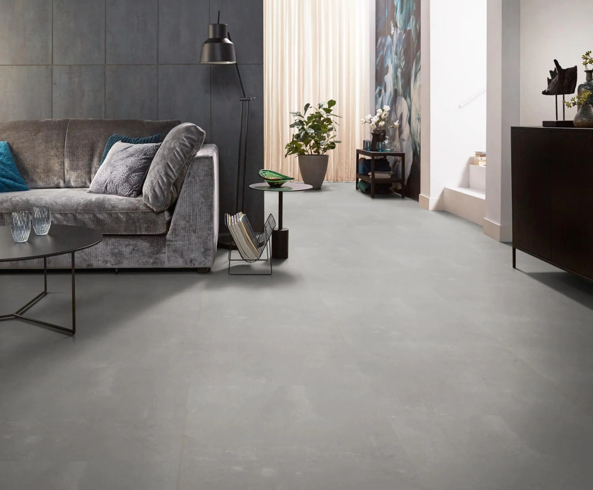 Interieur met Ambiant Piero Light Grey PVC tegels