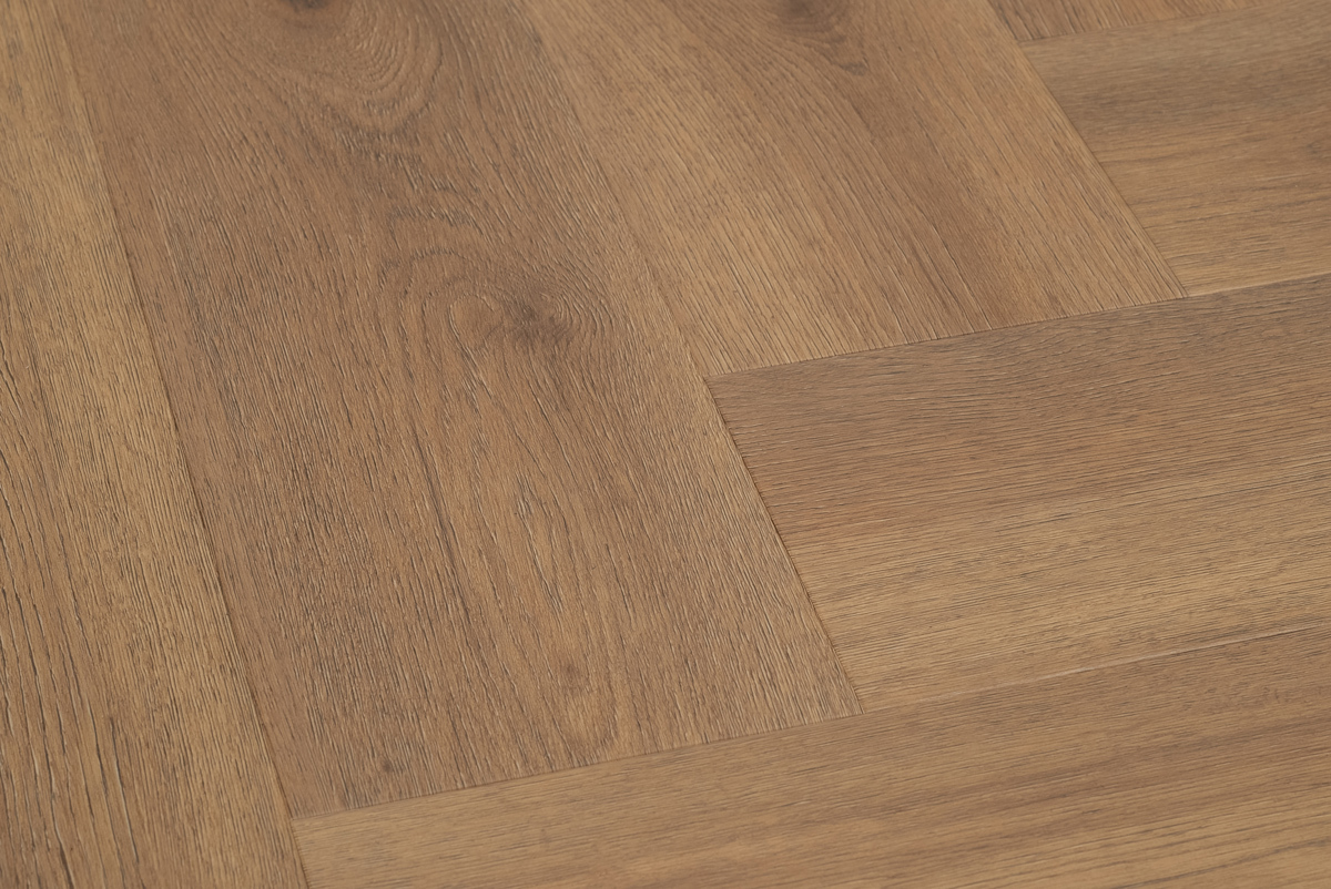 Floer Walvisgraat click PVC FLR-3912 Close-up van houtdessin Narwal Nootbruin visgraat click pvc met verfijnde afwerking