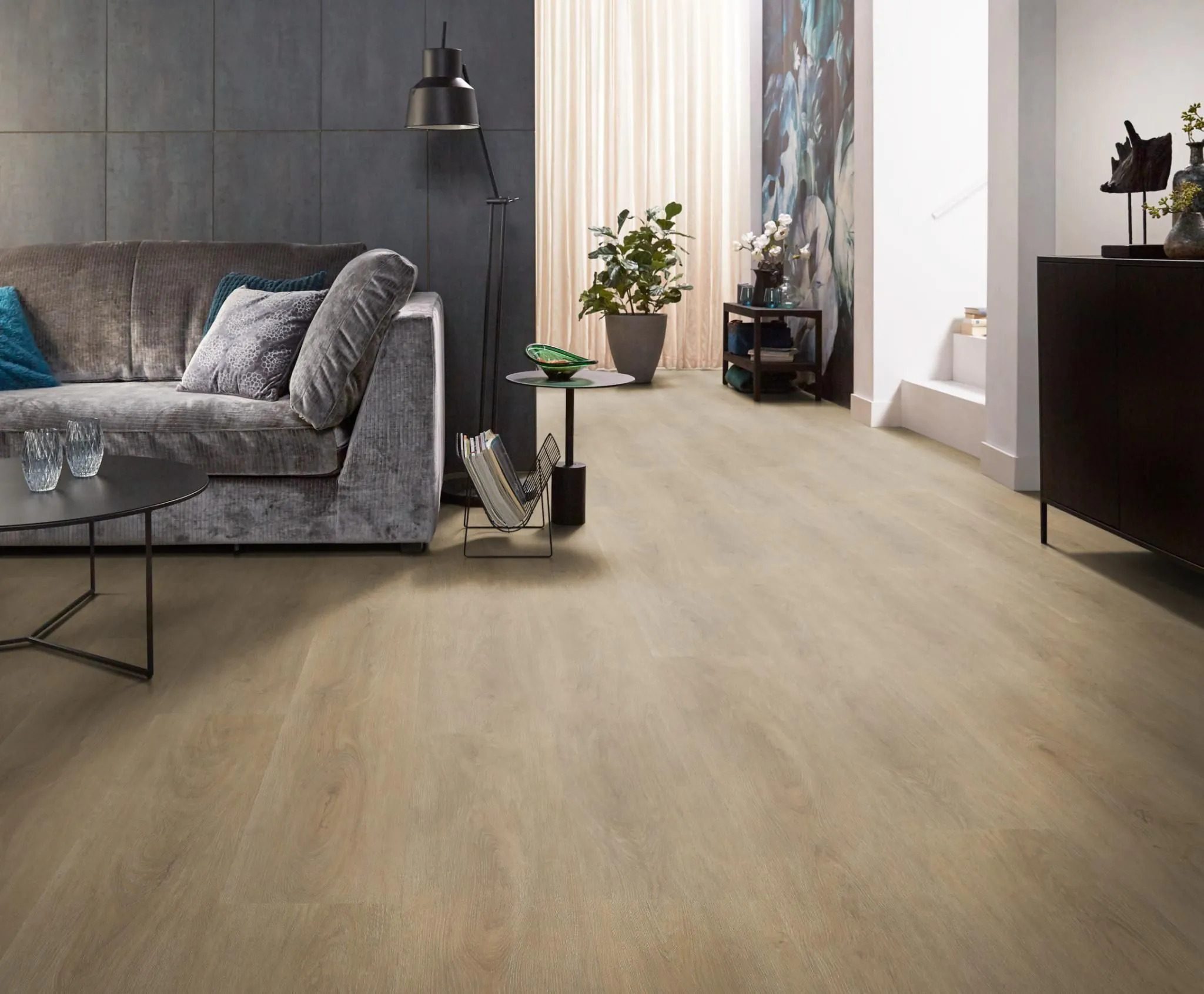 Ambiant Robusto 9085.1555.19 Natural Oak PVC plank plak pvc in woonkamer sfeerfoto