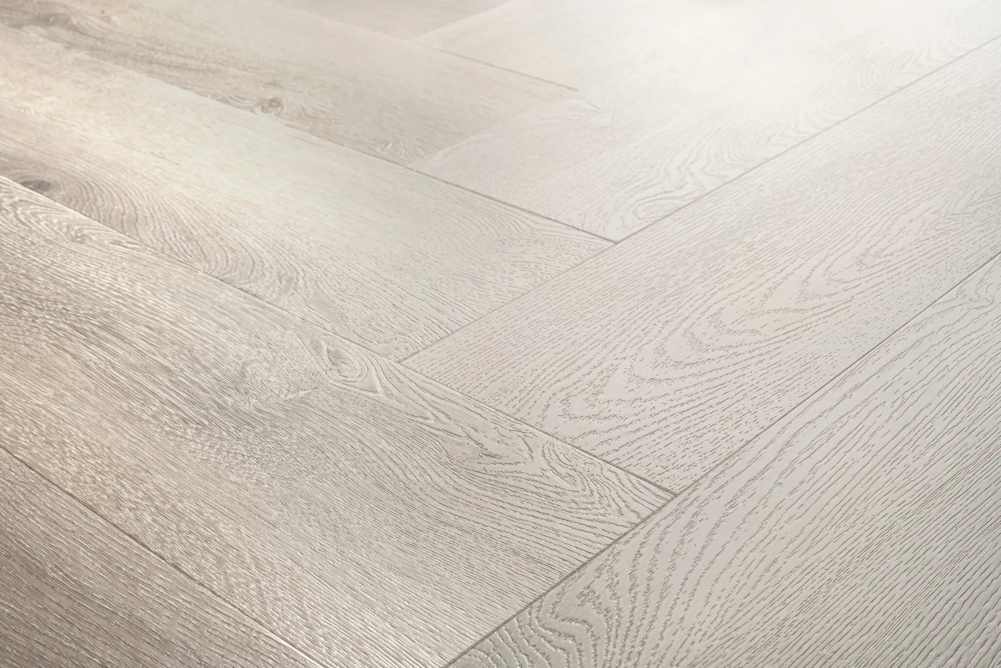 Kleur en structuur van Naturel Eiken Donker met donkere eiken tint en voelbare houtnerf