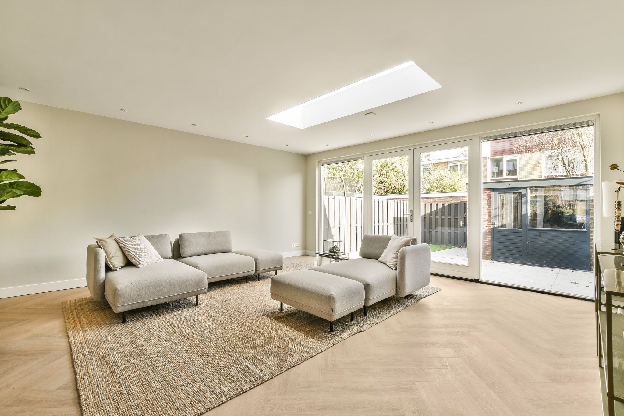 Hebeta Charente Visgraat 77846 Close-up van houtdessin Naturel Licht Eiken visgraat plak pvc met verfijnde afwerking