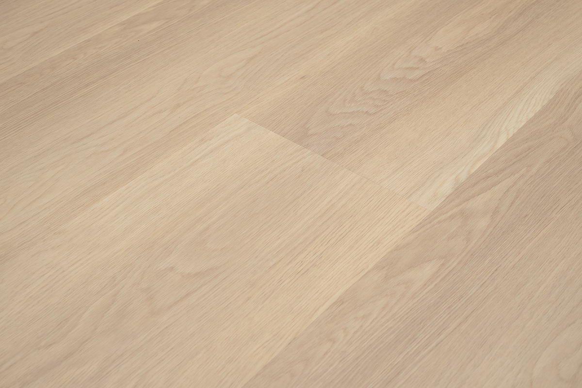 Floer Landhuis Click PVC FLR-3753 Close-up van houtdessin Natuur Eik PVC plank click pvc met natuurgetrouwe nerf