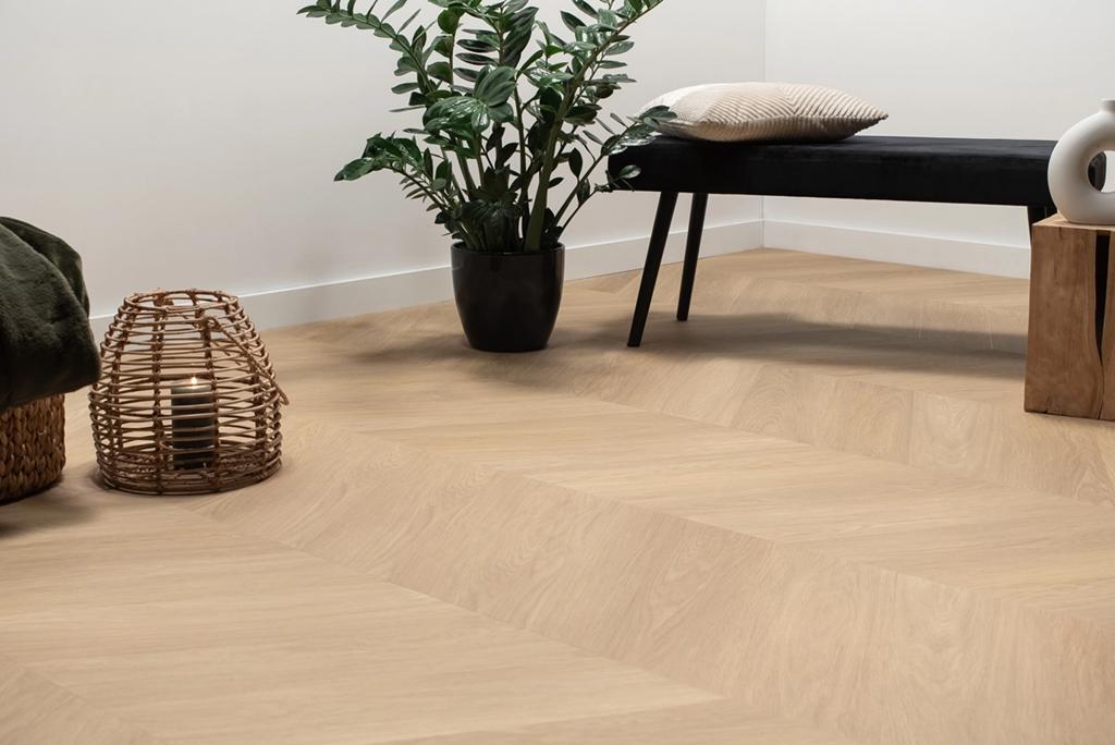 Floer Hongaarse Punt FLR-3571 Detail van de structuur Natuur Eiken Hongaarse punt plak pvc met subtiele nerf warmteweerstand