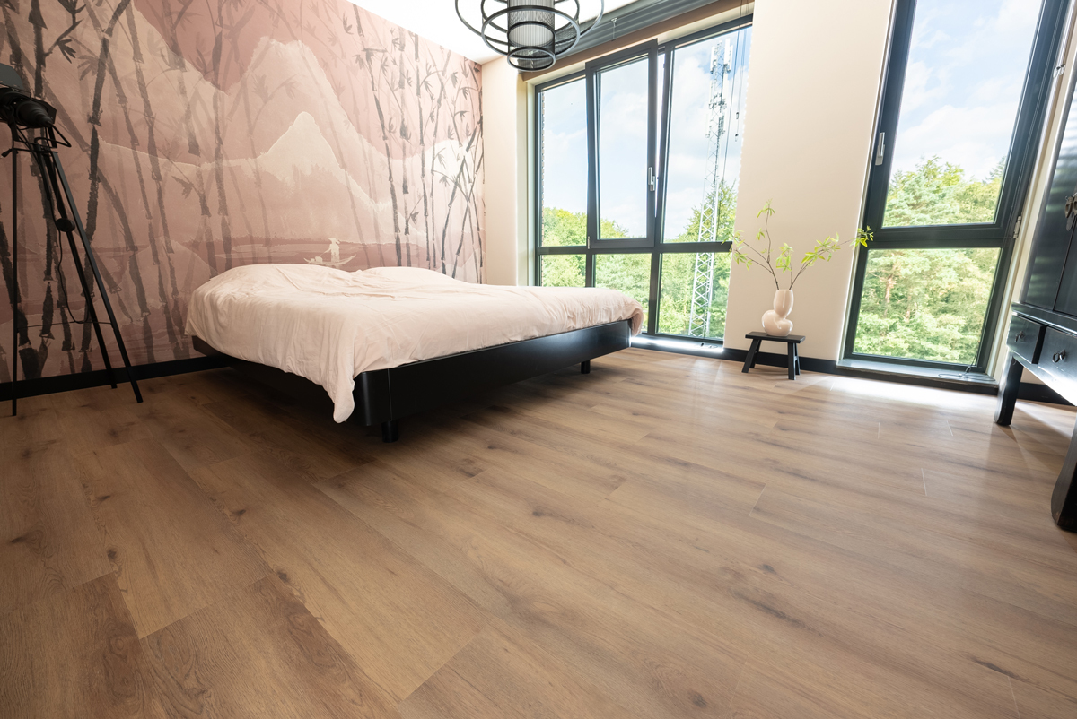Floer Natuur Click PVC FLR-3729 Afwerking en randdetail Niederhorn Nootbruin PVC plank click pvc met levendige structuur