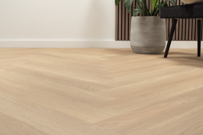 Floer Walvisgraat PVC Noordkarper Natuur FLR-3525 plak PVC visgraat close-up met zicht op structuur en kleurverloop