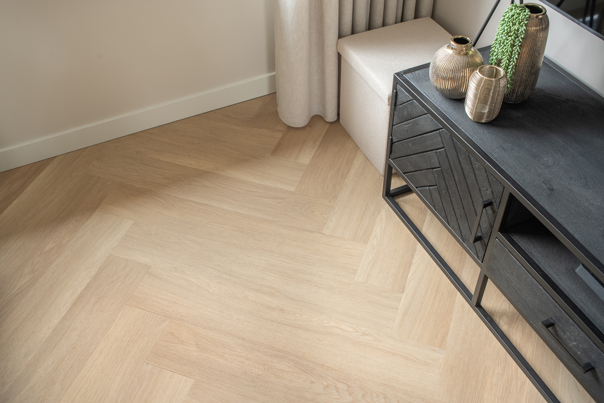 Floer Walvisgraat PVC FLR-3525 Noordkarper Natuur visgraat plak pvc in woonkamer sfeerfoto
