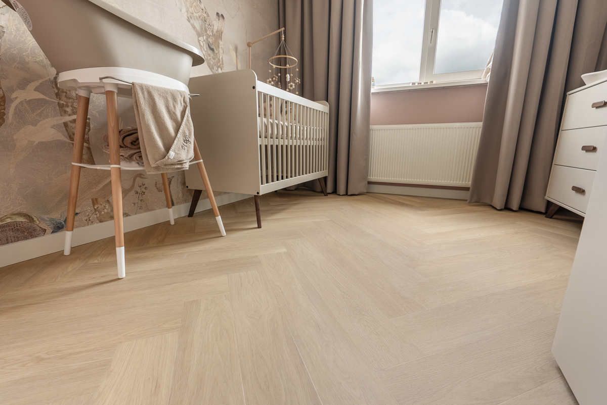 Floer Walvisgraat PVC FLR-3525 Kleur en structuur Noordkarper Natuur walvisgraat plak pvc met subtiele v-groef