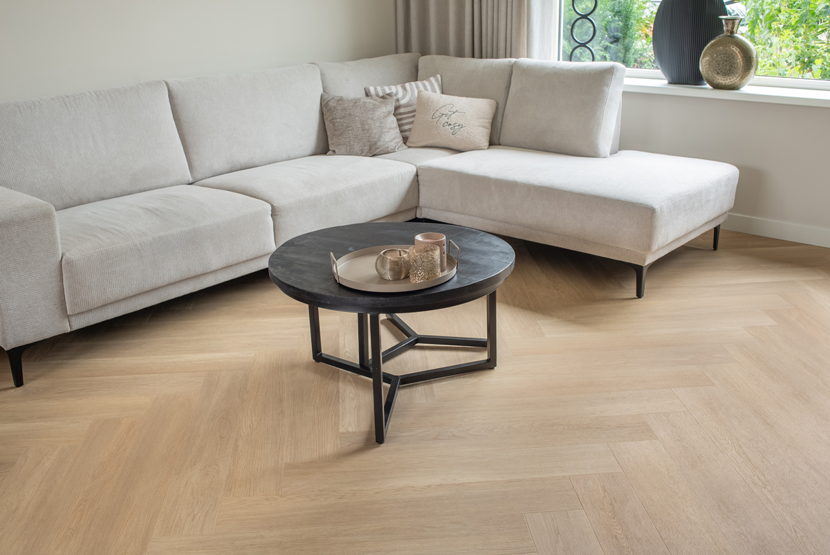 Floer Walvisgraat click PVC FLR-3911 Noordkarper Natuur visgraat click pvc in woonkamer sfeerfoto